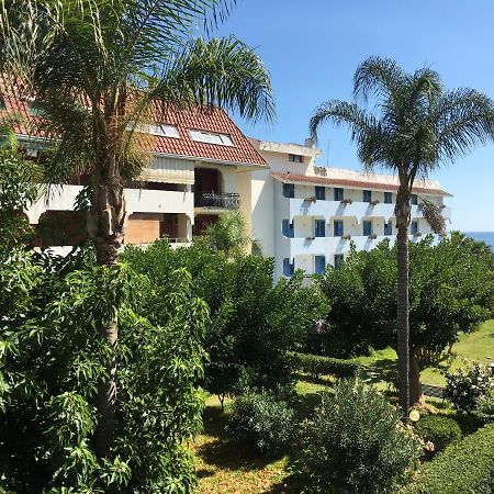Baia Degli Dei - Living La Nike Apartment Giardini Naxos Exterior foto
